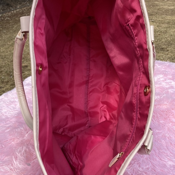 Pink and cream snap closure tote with pink liner - Picture 6 of 8